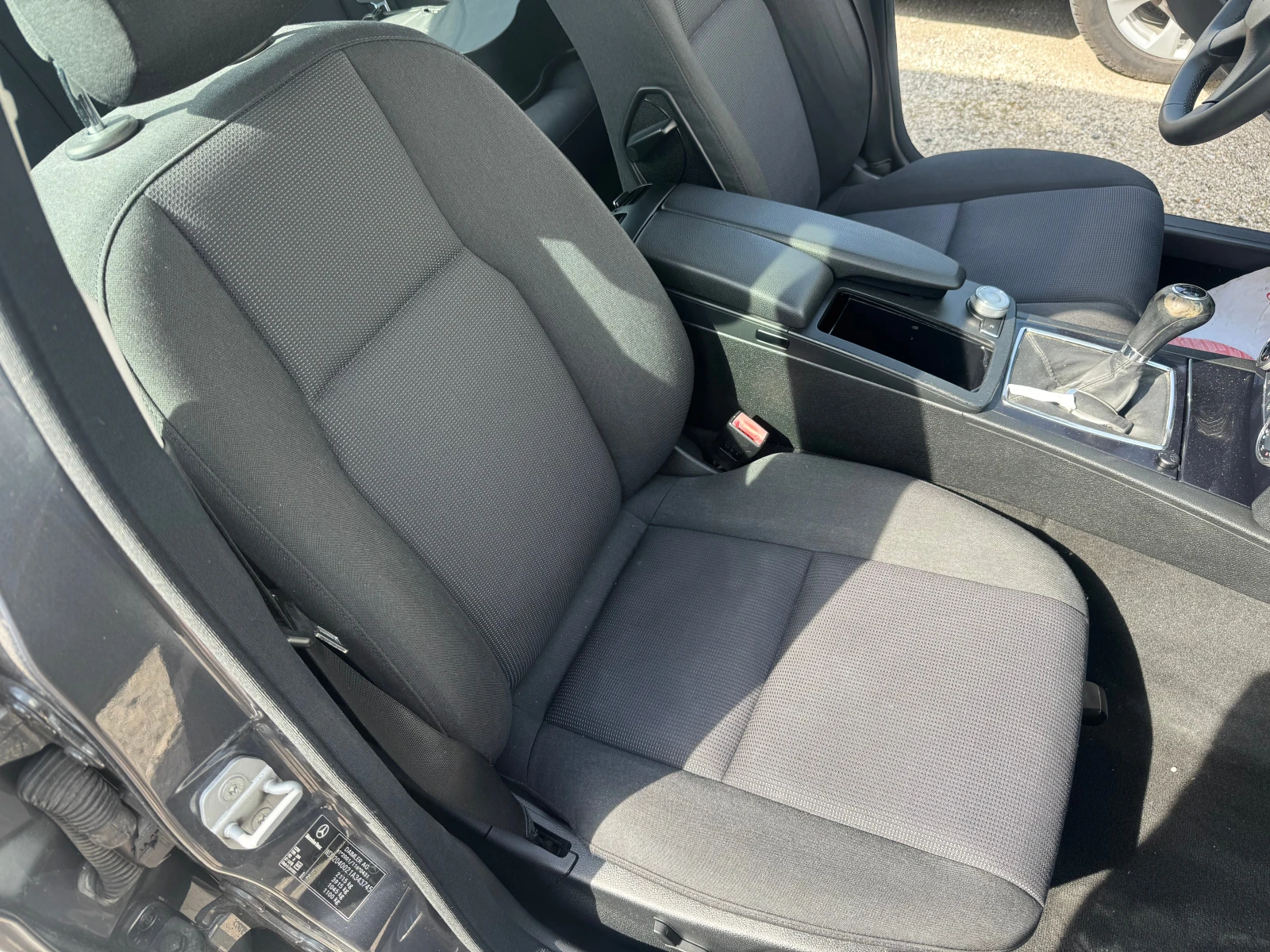 Mercedes-Benz C 220 CDI, снимка 8 - Автомобили и джипове - 54228453