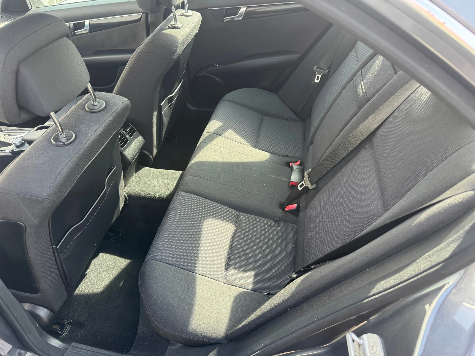 Mercedes-Benz C 220 CDI, снимка 9 - Автомобили и джипове - 54228453