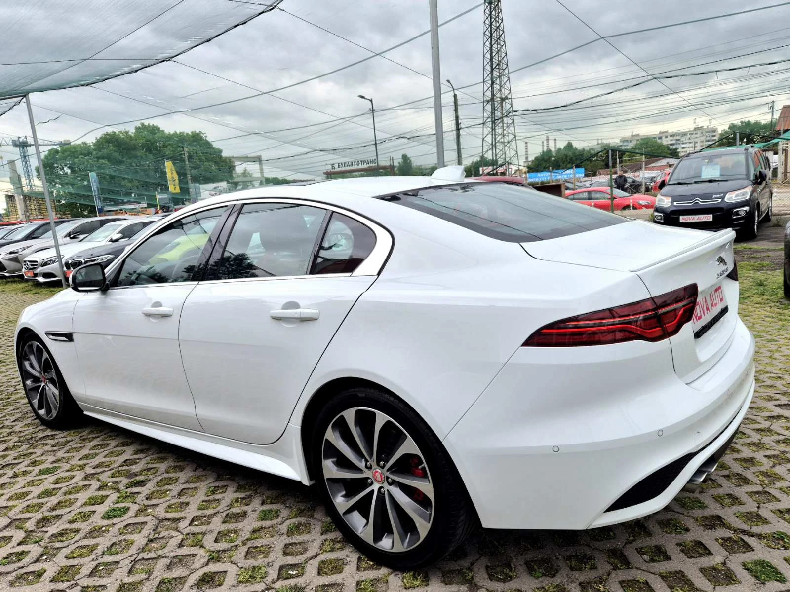 Jaguar XE 2.0D-R DYNAMIC-HSE-FACE LIFT-187000��-DIGITAL COCK | Mobile.bg � ����������� 2