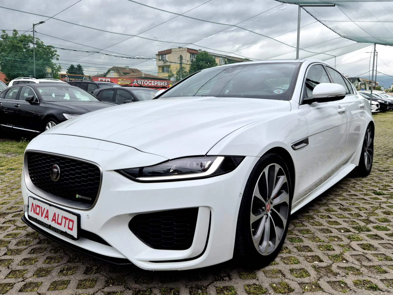 Jaguar XE 2.0D-R DYNAMIC-HSE-FACE LIFT-187000км-DIGITAL COCK