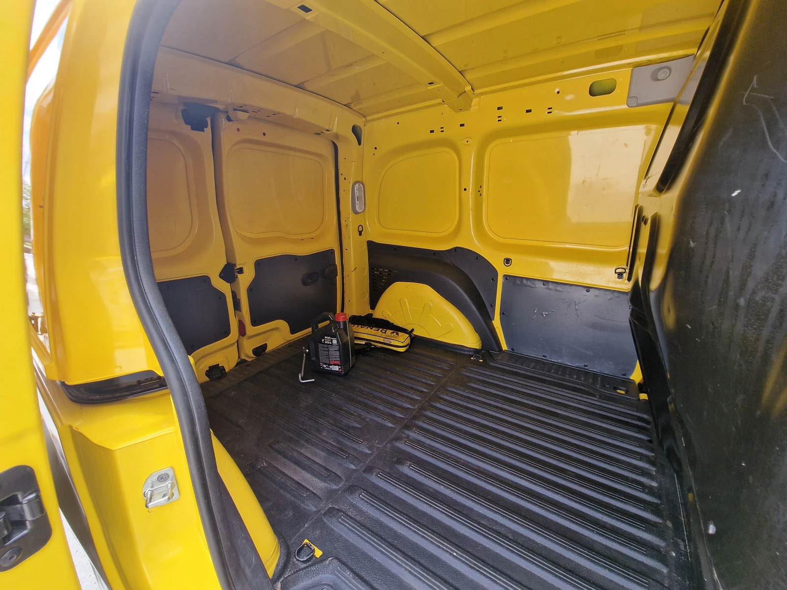 Renault Kangoo 1.5 DCi 78900km, снимка 6 - Автомобили и джипове - 54740450