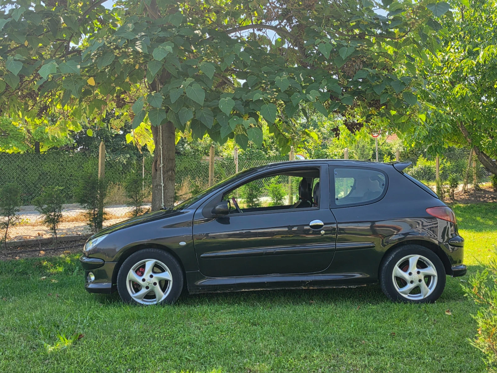 Peugeot 206 2.0 HDI Rouge&Noir версия