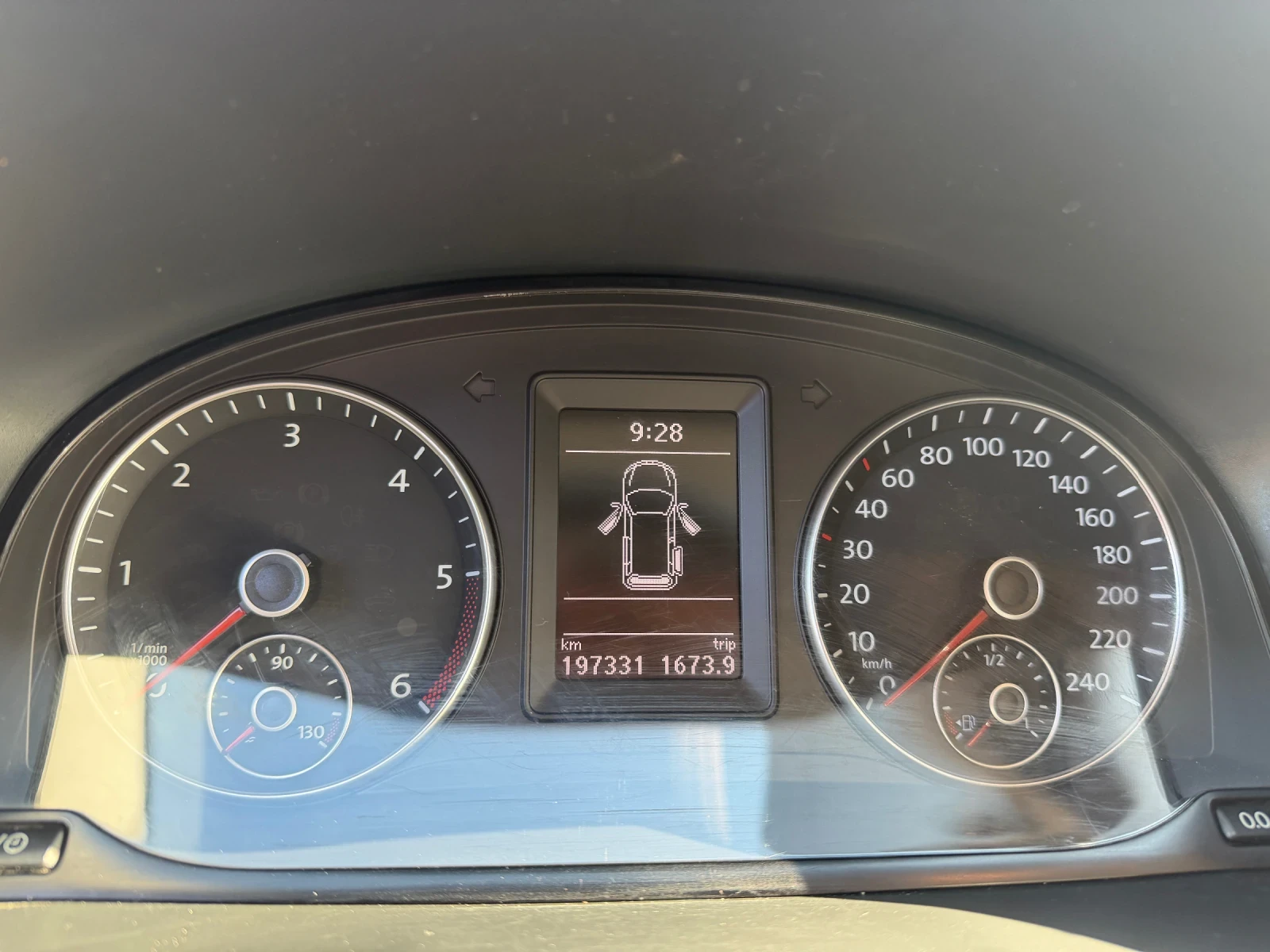 VW Caddy 2.0TDI ЗИМНИ ЛЕТНИ ТОП, снимка 10 - Автомобили и джипове - 55637908