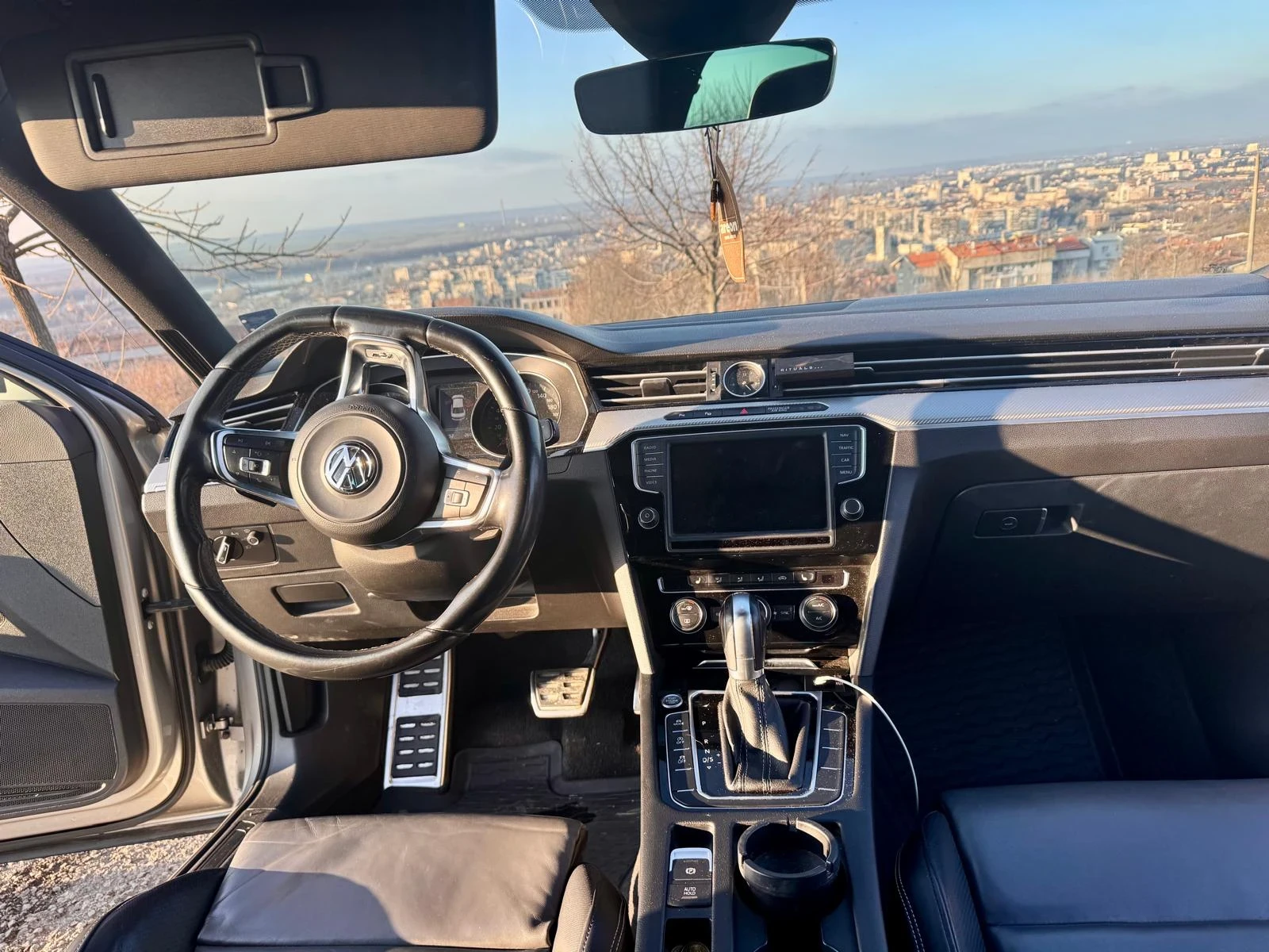 VW Passat, снимка 5 - Автомобили и джипове - 55690431