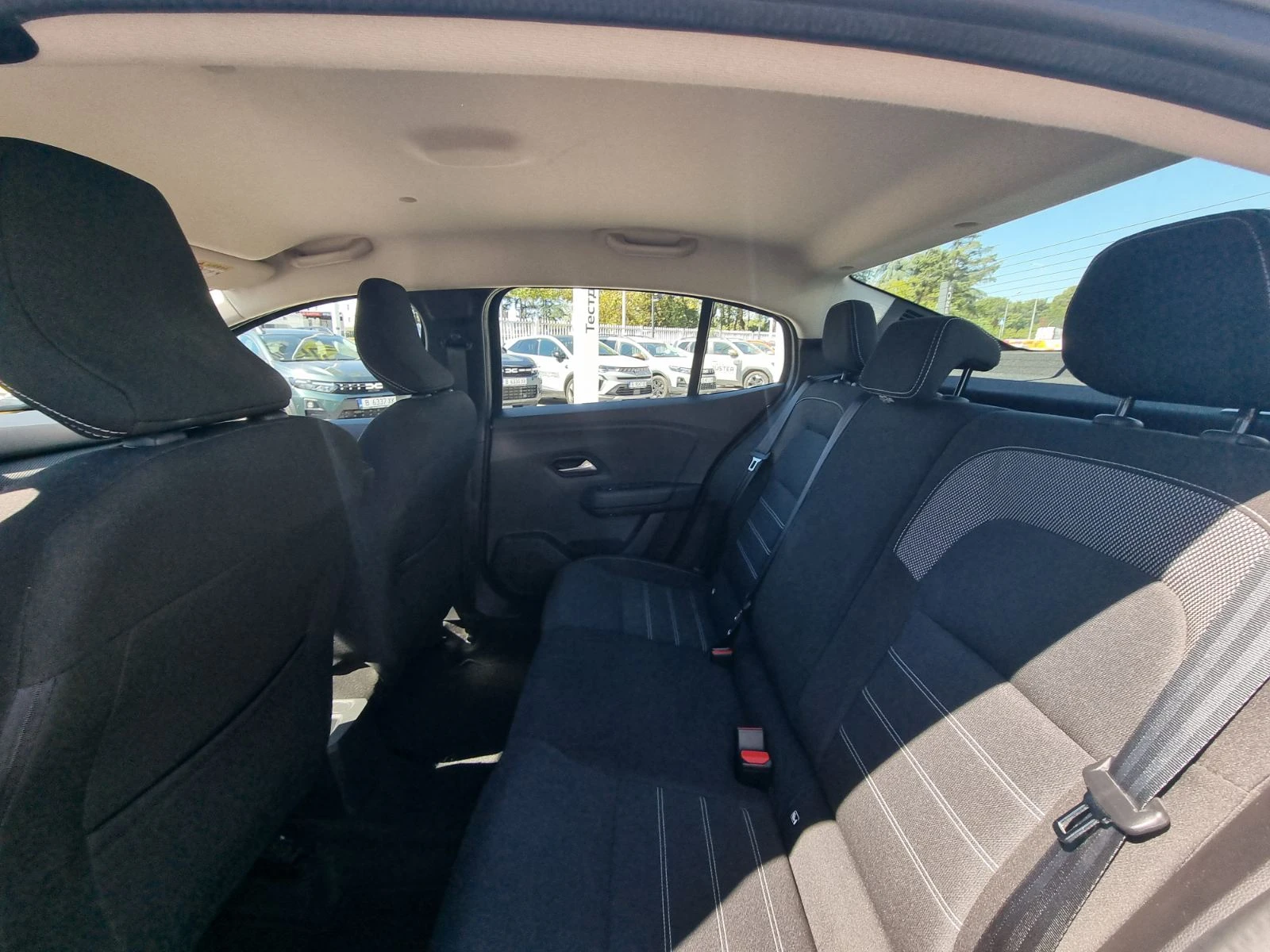 Dacia Logan TCe 100 к.с. ECO-G S&S BVM5, снимка 15 - Автомобили и джипове - 55900981
