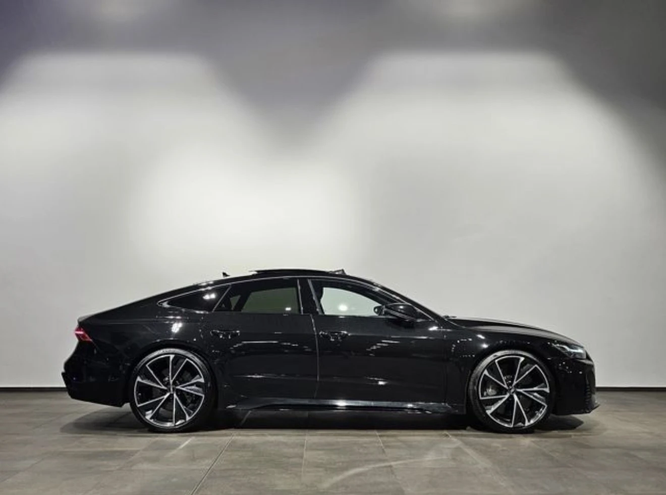 Audi Rs7 Очакван Внос , снимка 2 - Автомобили и джипове - 55944603