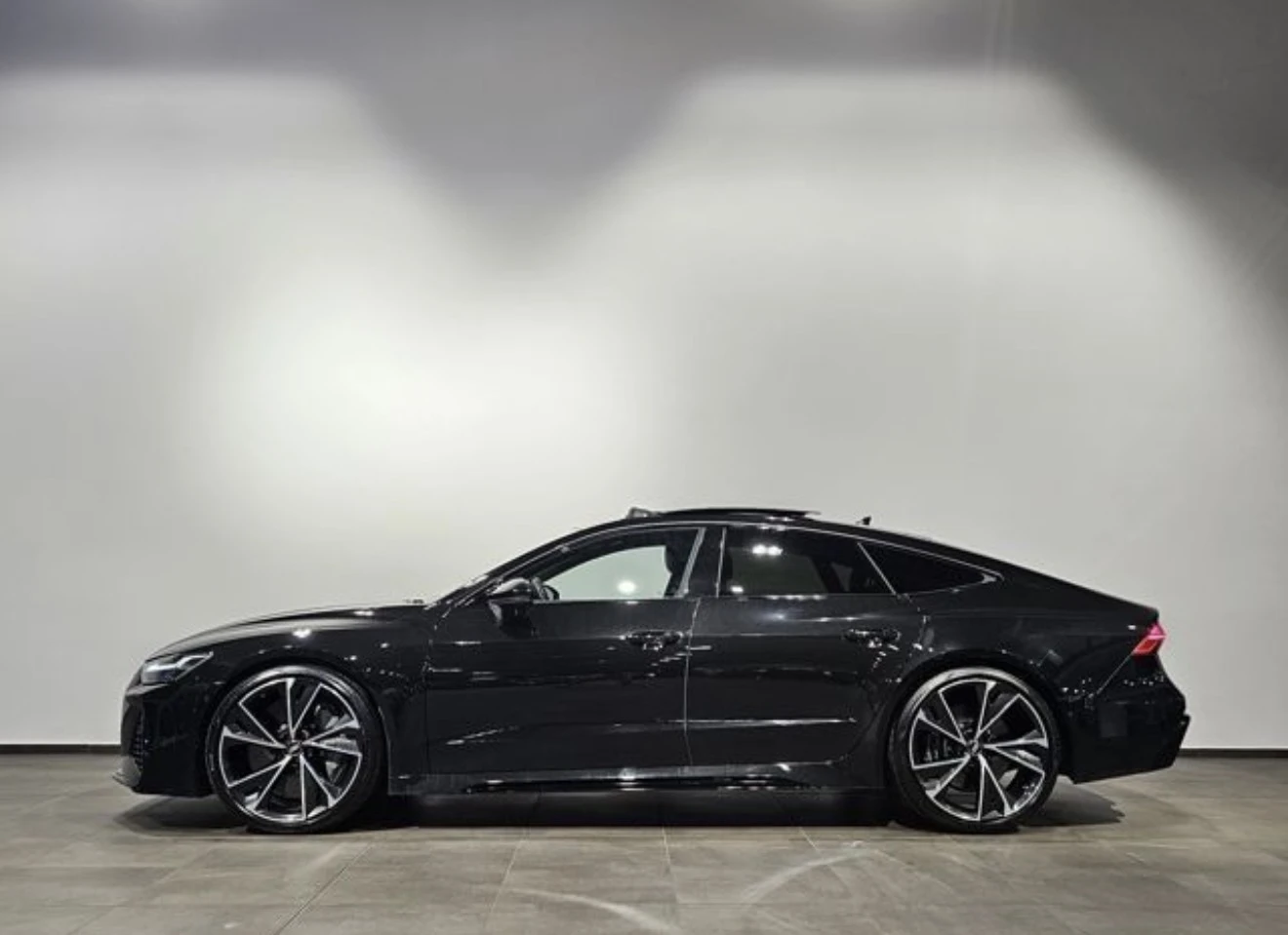Audi Rs7 Очакван Внос , снимка 5 - Автомобили и джипове - 55944603