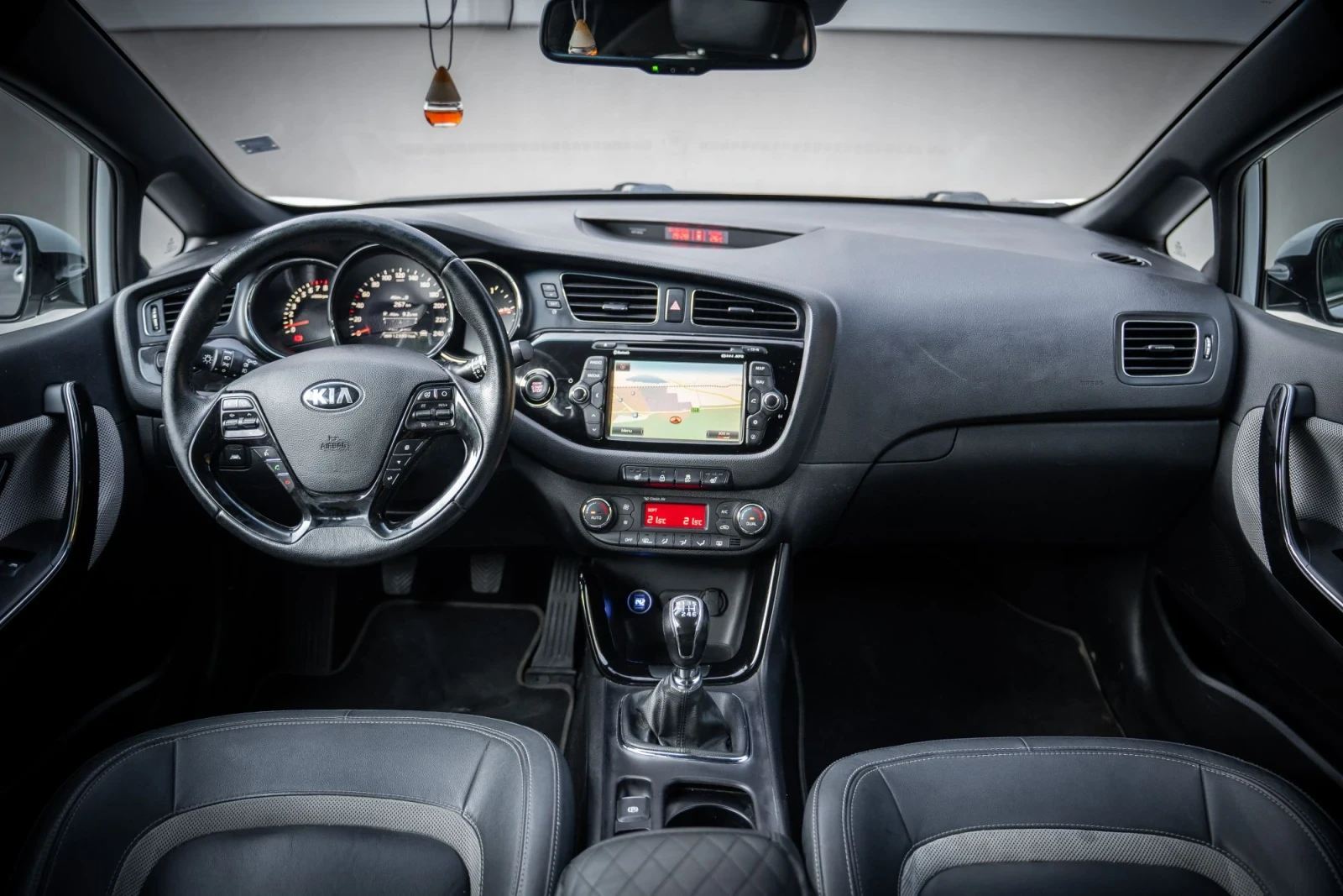 Kia Pro ceed Kia Pro ceed 1.6 GDI 140 к.с. (EURO 5), снимка 7 - Автомобили и джипове - 55945020
