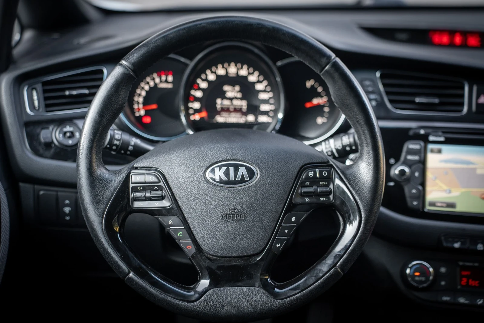 Kia Pro ceed Kia Pro ceed 1.6 GDI 140 к.с. (EURO 5), снимка 9 - Автомобили и джипове - 55945020