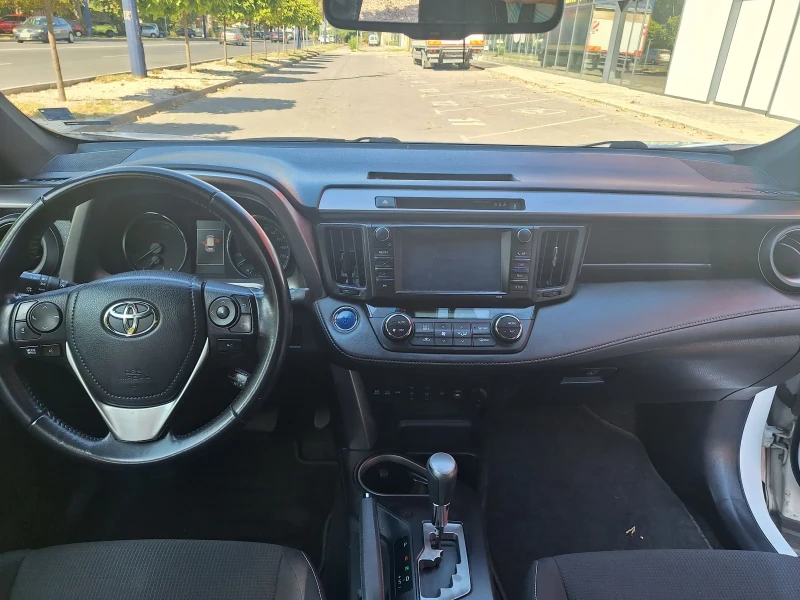 Toyota Rav4 2.5 HYBRID, снимка 11 - Автомобили и джипове - 47394538