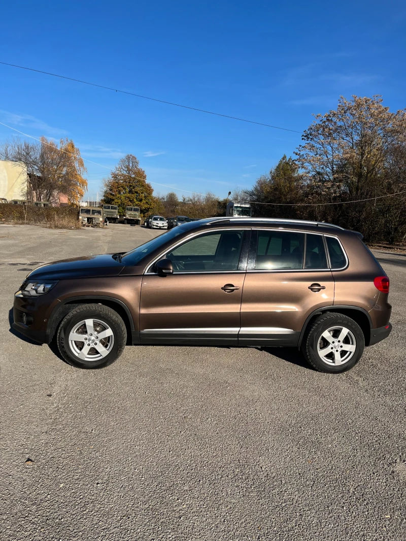 VW Tiguan 2.0 TDI / NAVI / ПАНОРАМА, снимка 3 - Автомобили и джипове - 48057032