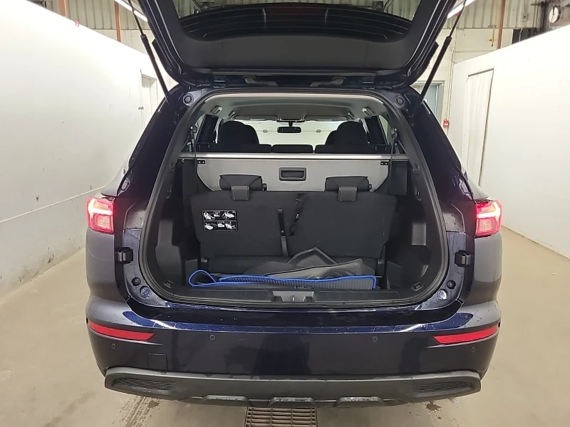 Mitsubishi Outlander ES PLUG-IN HYBRID * * CARFAX * * АВТО КРЕДИТ * * , снимка 14 - Автомобили и джипове - 52817204