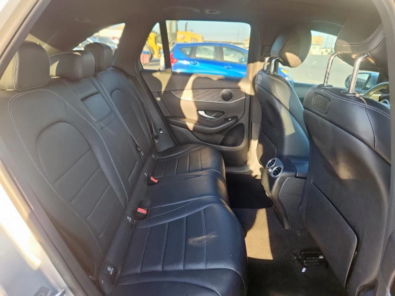 Mercedes-Benz GLC 300 4 MATIC, снимка 9 - Автомобили и джипове - 52912366