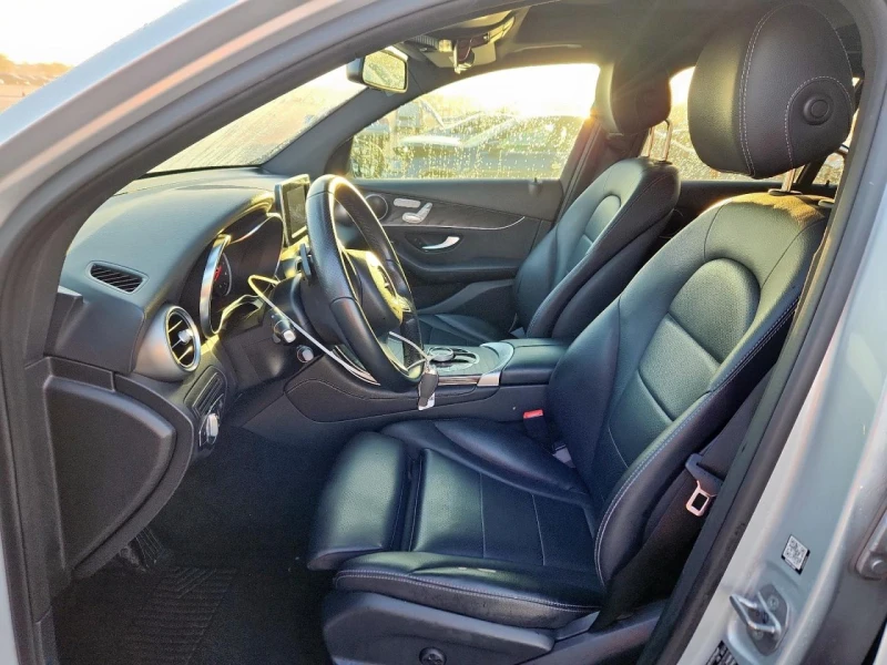 Mercedes-Benz GLC 300 4 MATIC, снимка 8 - Автомобили и джипове - 52912366