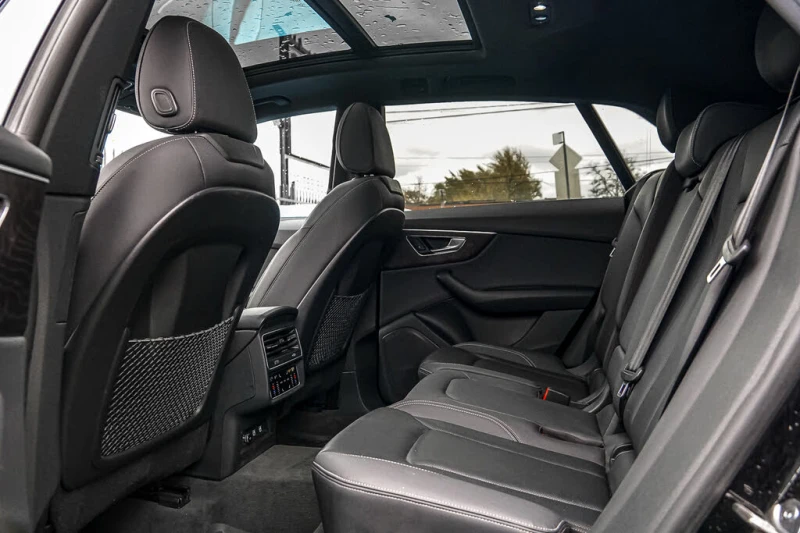 Audi Q8 quattro Progressiv 55 TFSI* подгрев* обдухва* 360 , снимка 6 - Автомобили и джипове - 52938032