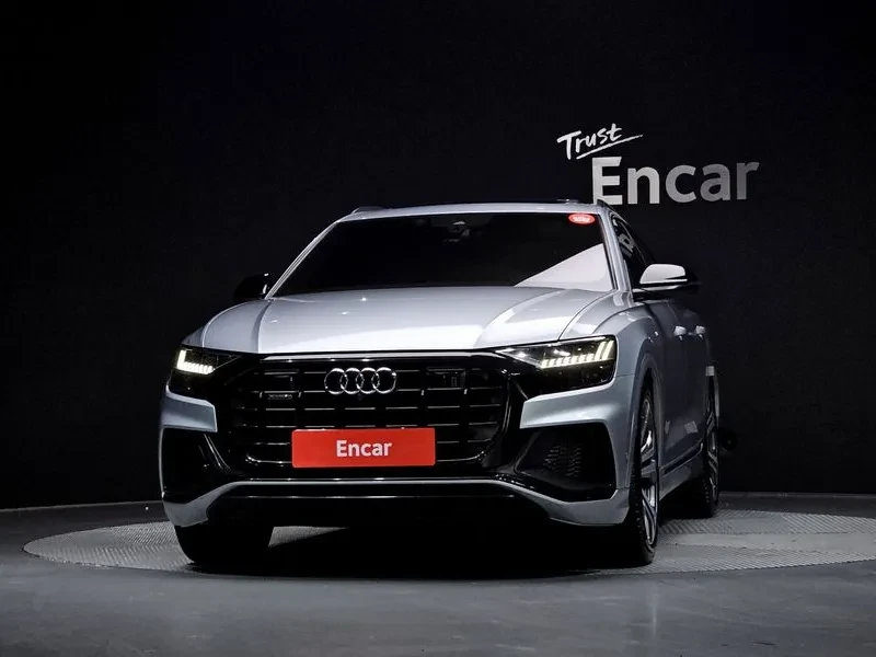 Audi Q8 55 TFSI QUATTRO PREMIUM, снимка 3 - Автомобили и джипове - 54922371