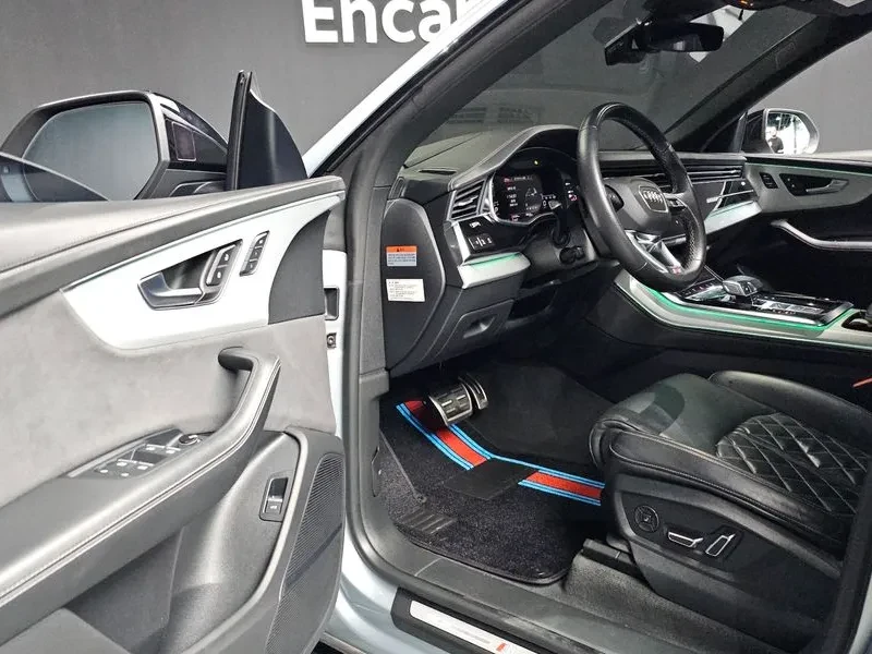 Audi Q8 55 TFSI QUATTRO PREMIUM, снимка 10 - Автомобили и джипове - 54922371