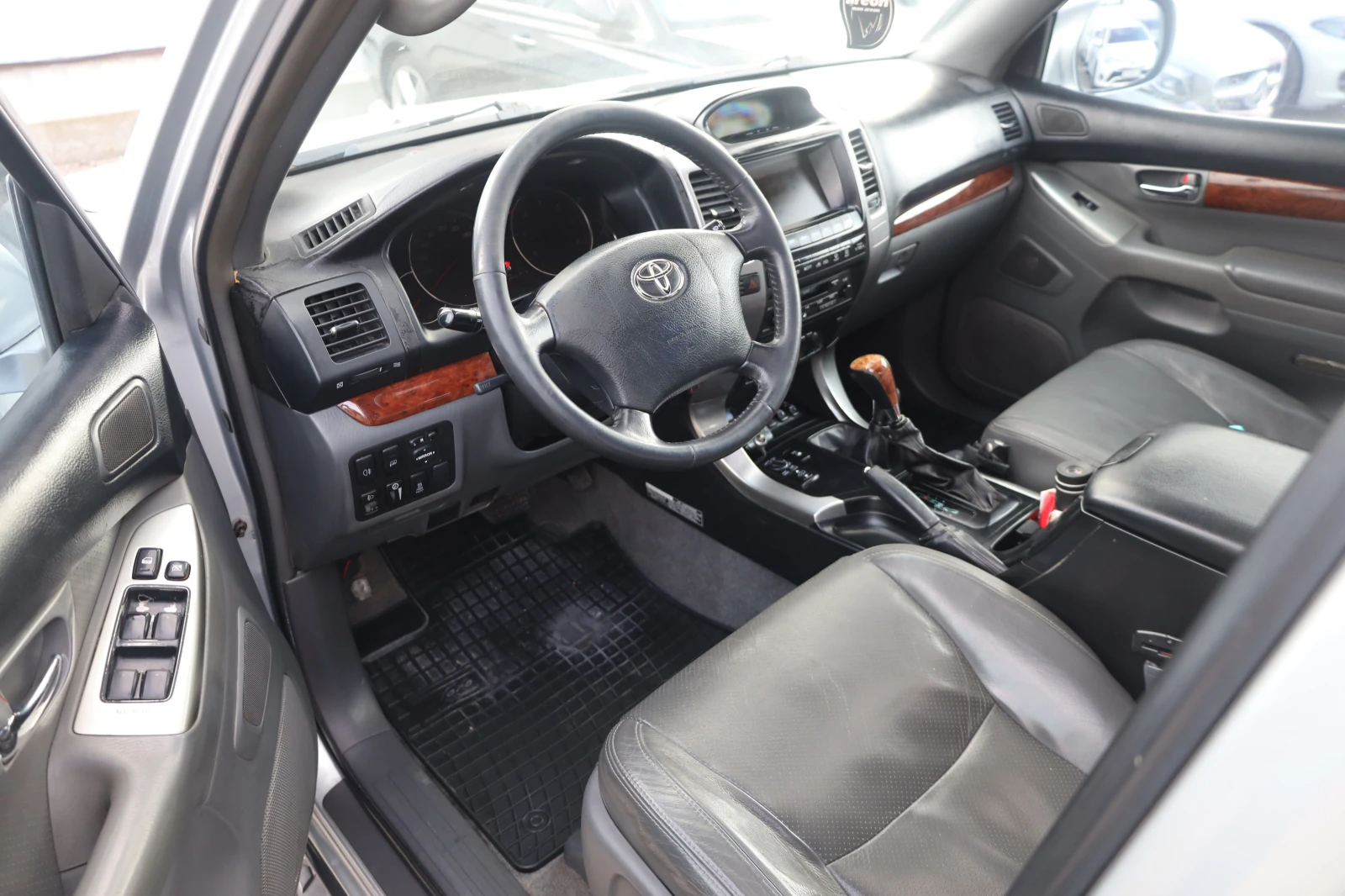 Toyota Land cruiser 3.0 D-4D Aut. Executive #7Sitz #Shz #NAVI @iCarbg - изображение 8