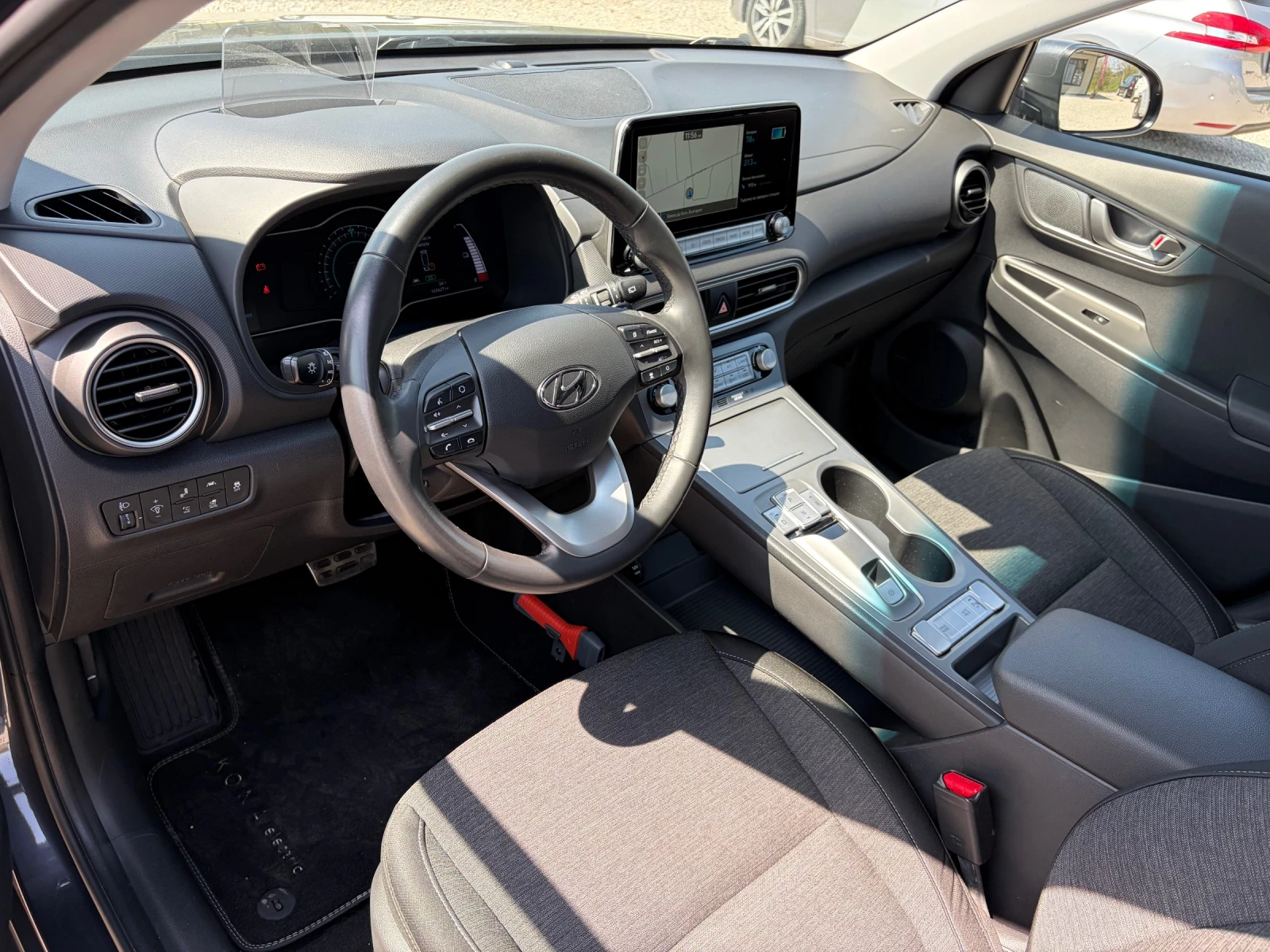 Hyundai Kona 64KW/SOH100%/BLUELINK , снимка 5 - Автомобили и джипове - 53824839