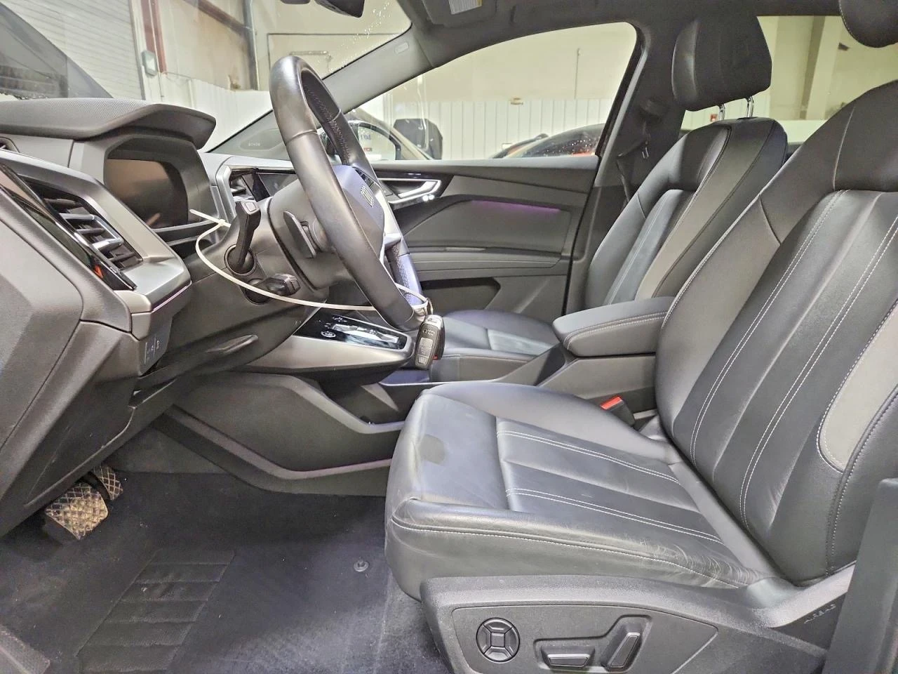 Audi Q4 E-TRON PRESTIGE, снимка 7 - Автомобили и джипове - 54157350