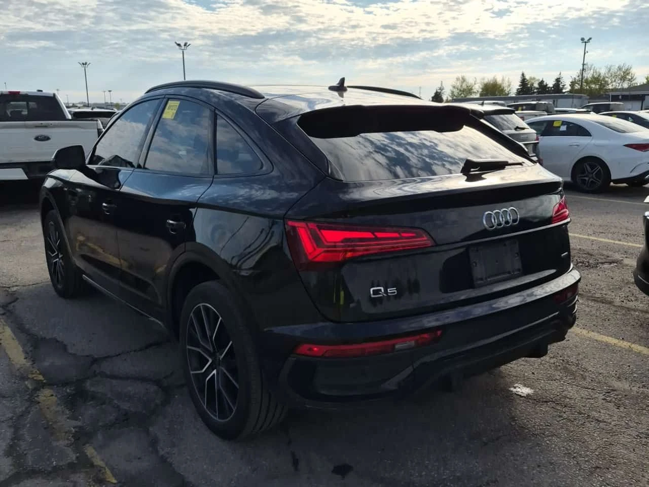 Audi Q5 * PROGRESSIV * S-LINE* ГЛАВНО ПРЕДСТАВИТЕЛСТВО* , снимка 4 - Автомобили и джипове - 54596347