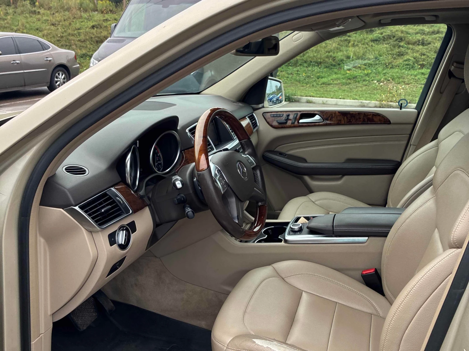Mercedes-Benz ML 350 * BlueTEC * CARFAX * ОПЦИЯ ЗА ФИНАНСИРАНЕ, снимка 5 - Автомобили и джипове - 56025132