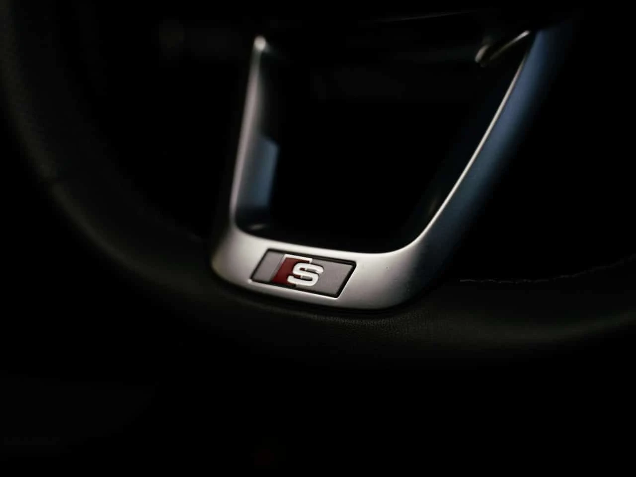 Audi SQ5 * TECHNIK| S LINE| CARBON TRIM| HUD| CARPLAY* АВТО, снимка 15 - Автомобили и джипове - 56328362