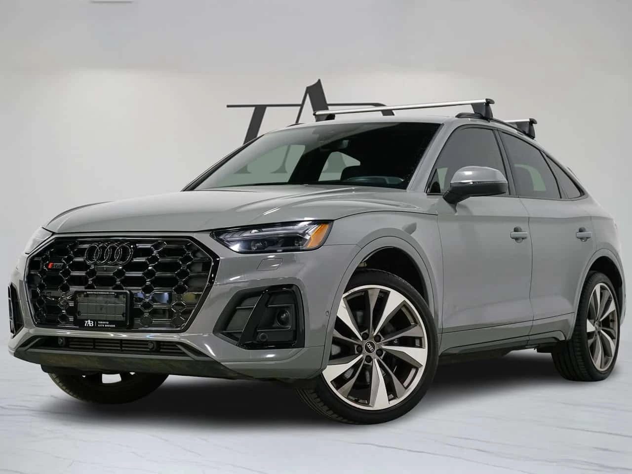 Audi SQ5 * TECHNIK| S LINE| CARBON TRIM| HUD| CARPLAY* АВТО, снимка 3 - Автомобили и джипове - 56328362