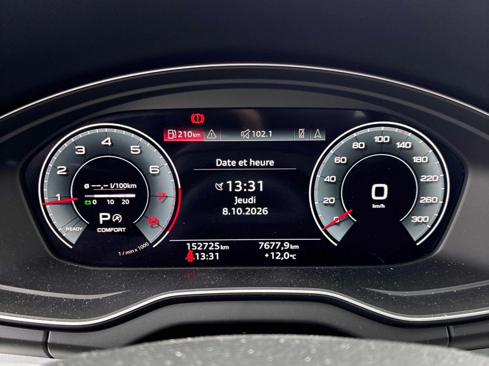 Audi Q5 Панорама * 360  камери * АвтоКредит (ЦЕНА ДО БГ), снимка 10 - Автомобили и джипове - 56436066