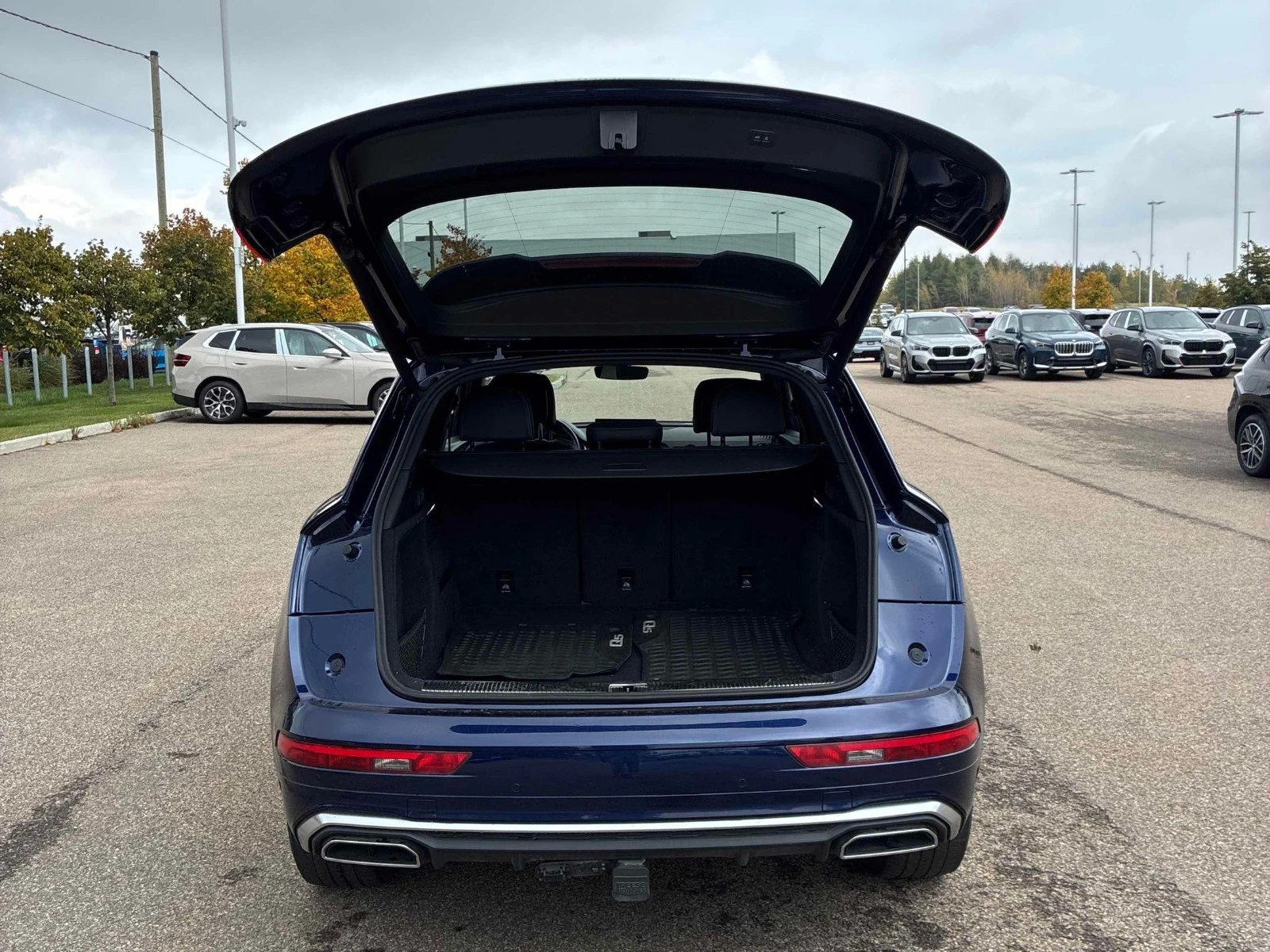Audi Q5 Панорама * 360  камери * АвтоКредит (ЦЕНА ДО БГ), снимка 6 - Автомобили и джипове - 56436066