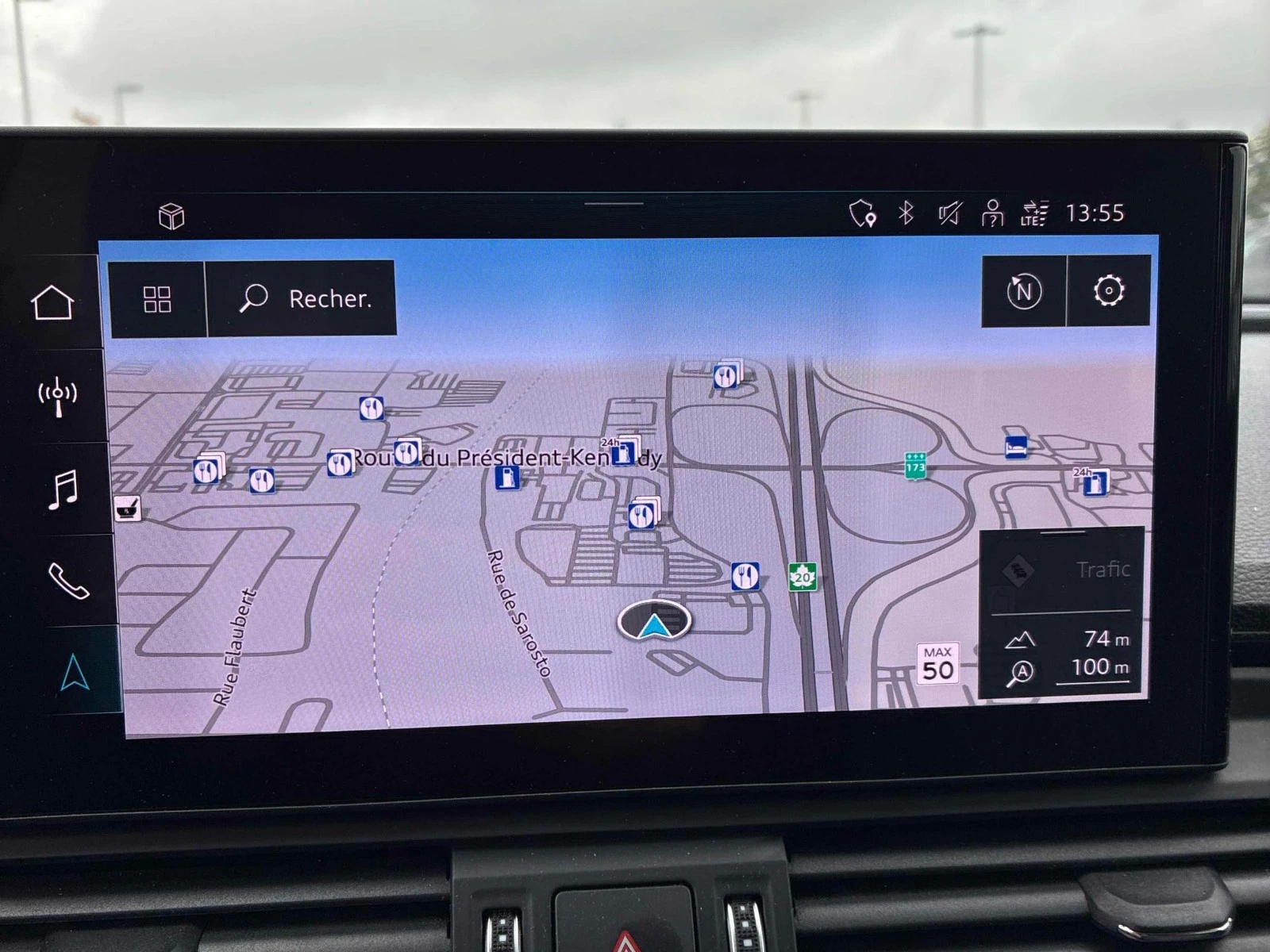 Audi Q5 Панорама * 360  камери * АвтоКредит (ЦЕНА ДО БГ), снимка 15 - Автомобили и джипове - 56436066