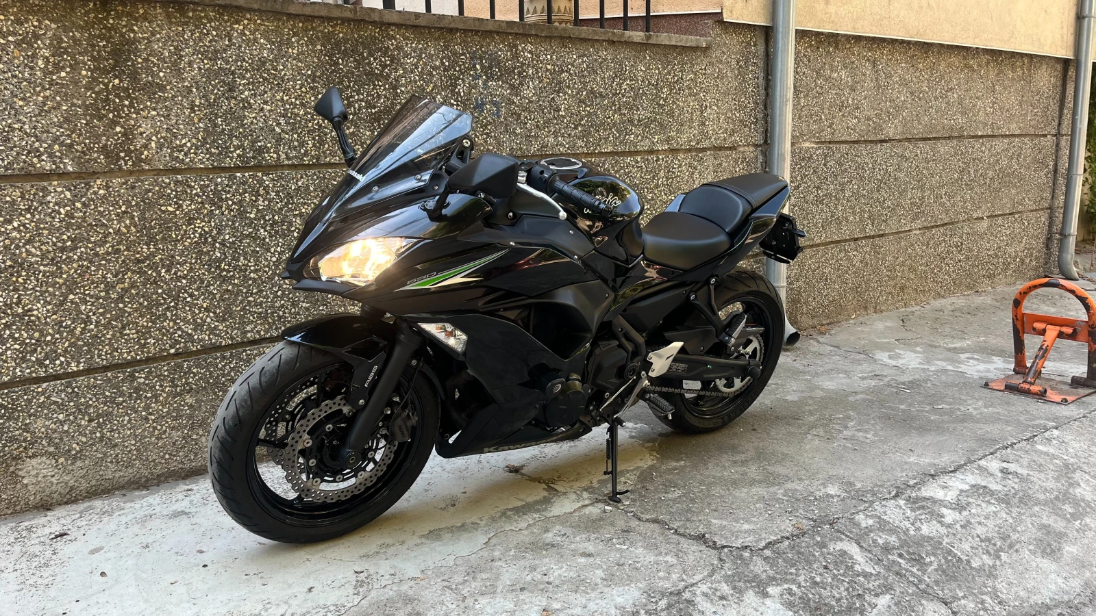 Kawasaki Ninja 650 ABS AKRAPOVIC, снимка 2 - Мотоциклети и мототехника - 56140001