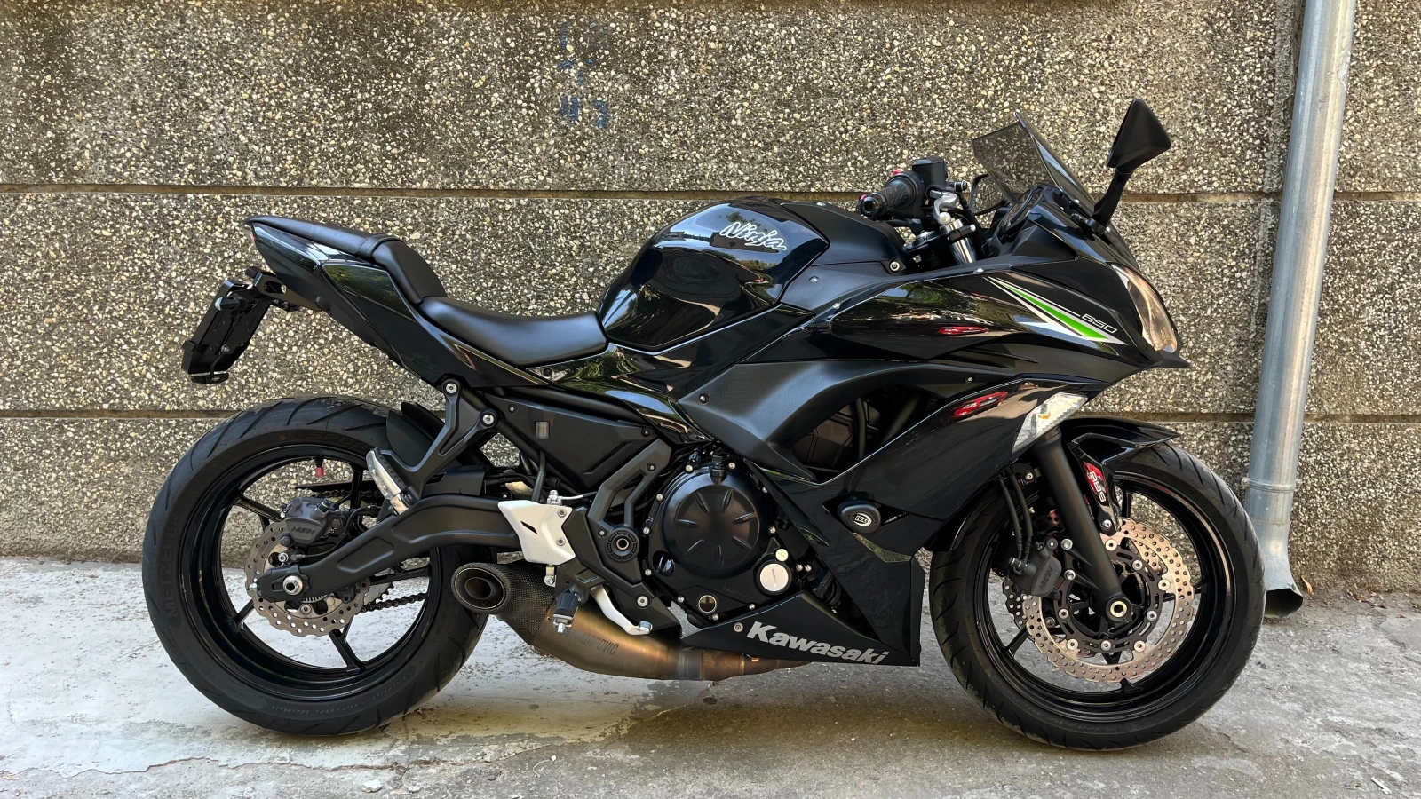 Kawasaki Ninja 650 ABS AKRAPOVIC, снимка 4 - Мотоциклети и мототехника - 56140001