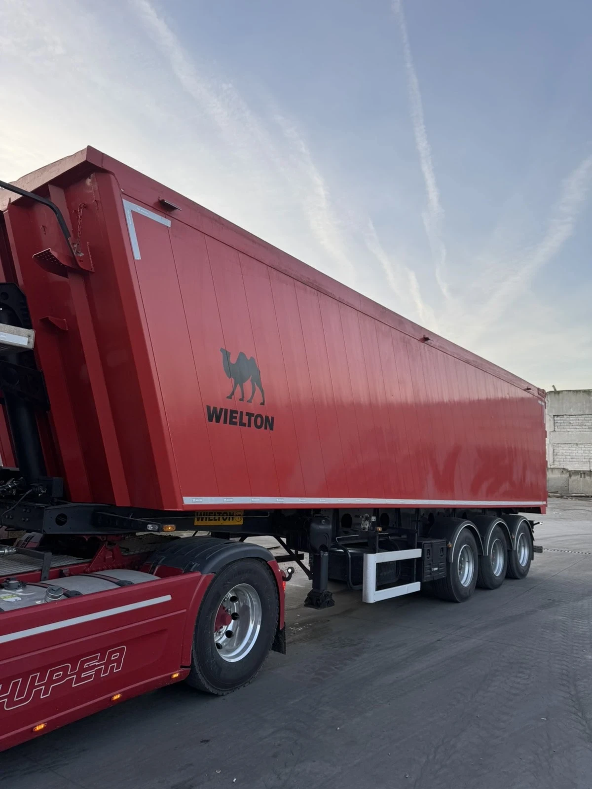 Полуремарке Wielton 55 м3