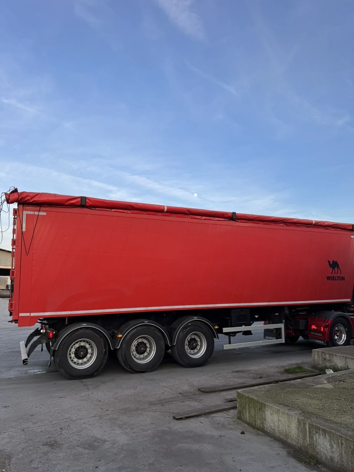 Полуремарке Wielton 55 м3, снимка 4 - Ремаркета - 54360480