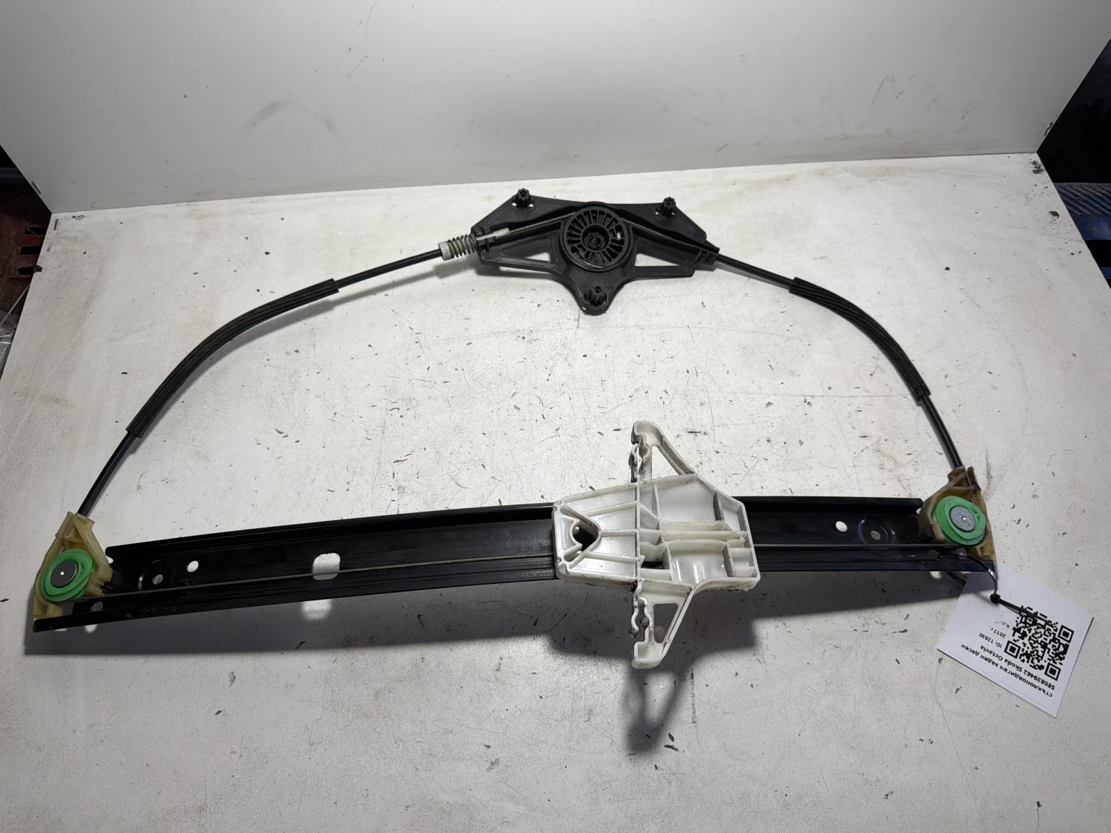 стъклоповдигач заден десен 5E0839462 Skoda Octavia