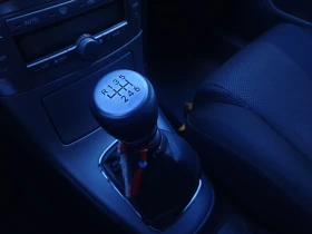 Toyota Avensis 2.2 D4D 150 к.с. , снимка 14