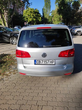 VW Touran, снимка 10 - Автомобили и джипове - 45188871