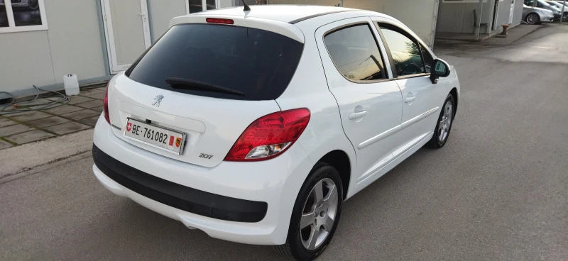 Peugeot 207 1.6 Швейцария , снимка 8 - Автомобили и джипове - 45537794