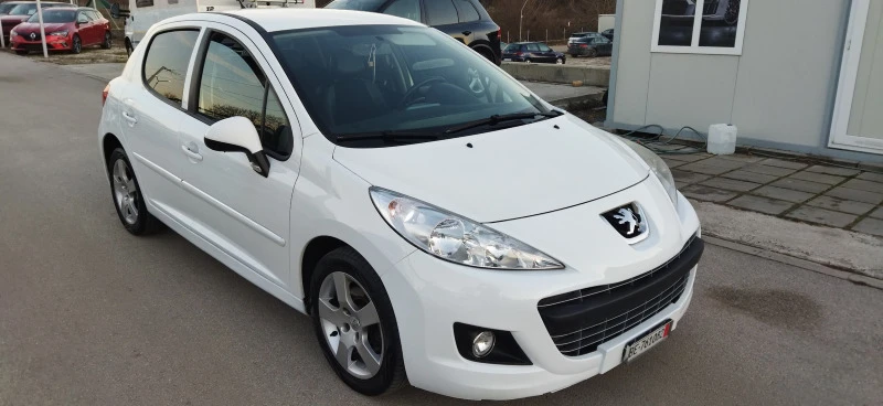 Peugeot 207 1.6 Швейцария , снимка 1 - Автомобили и джипове - 45537794