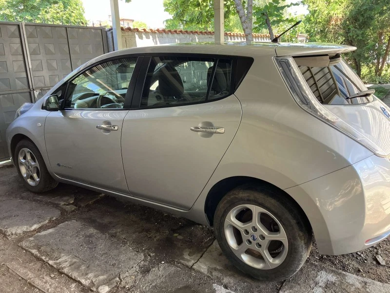 Nissan Leaf  НОВ ВНОС, снимка 13 - Автомобили и джипове - 46523326