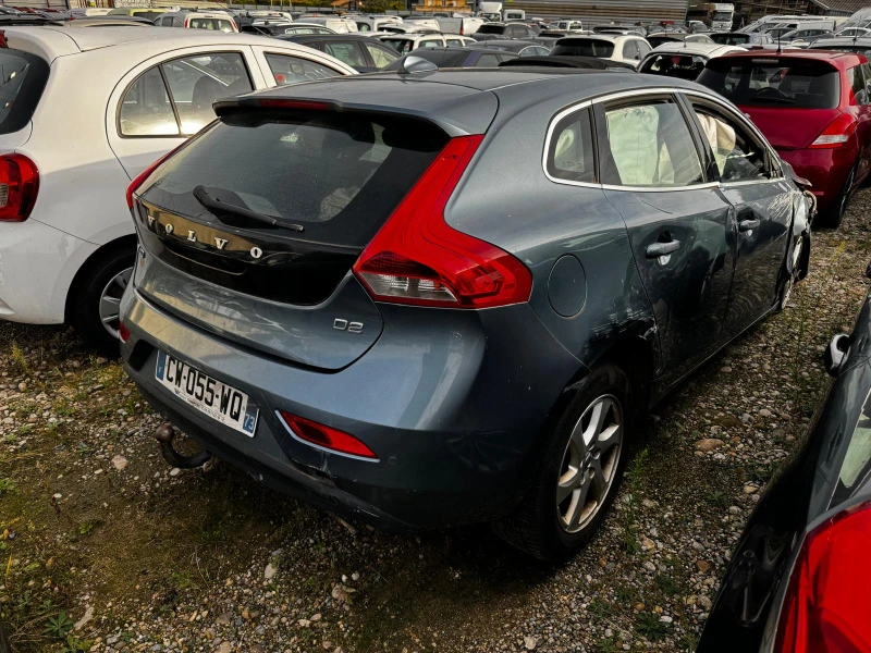 Volvo V40 1.6td, снимка 1 - Автомобили и джипове - 47455541