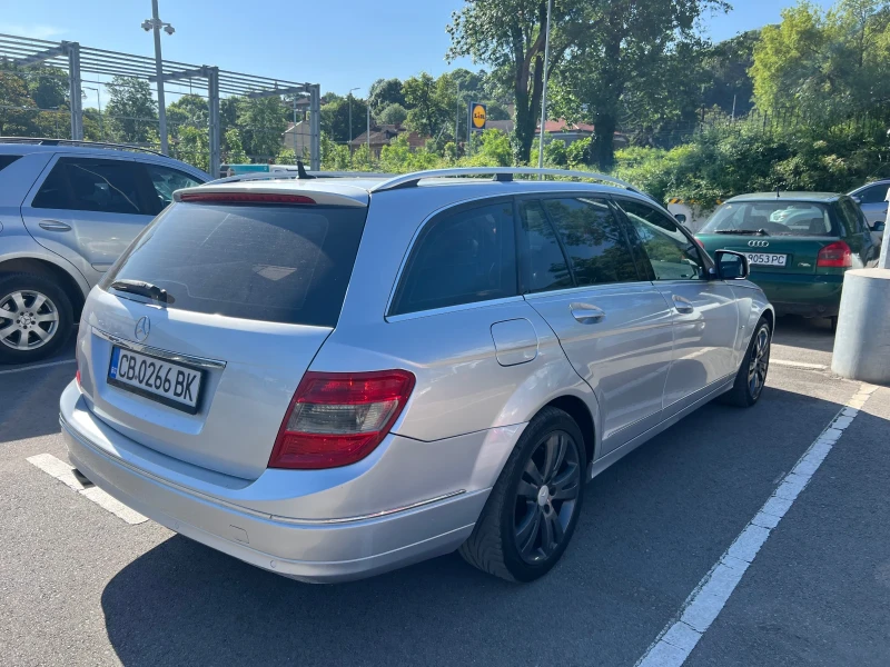 Mercedes-Benz C 220 Avantgarde, снимка 4 - Автомобили и джипове - 48391076