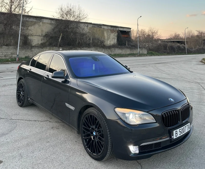 BMW 740, снимка 2 - Автомобили и джипове - 49012571