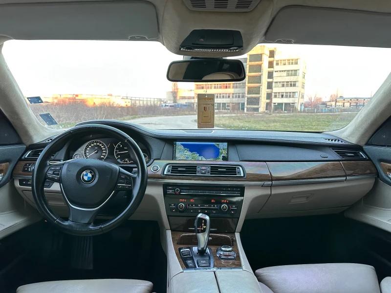 BMW 740, снимка 5 - Автомобили и джипове - 49012571