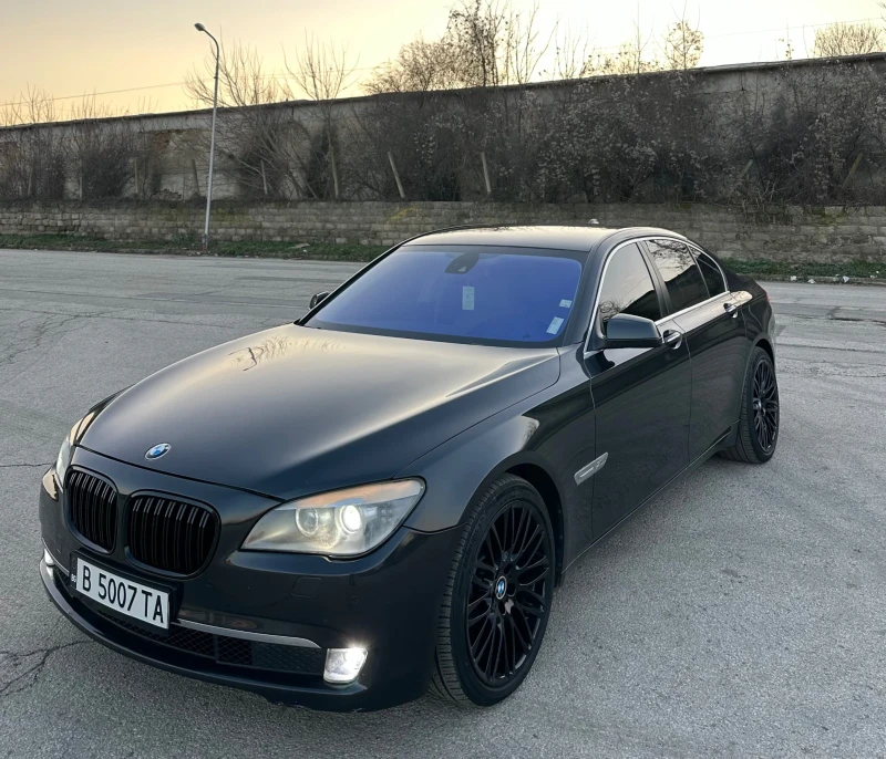 BMW 740, снимка 1 - Автомобили и джипове - 49012571