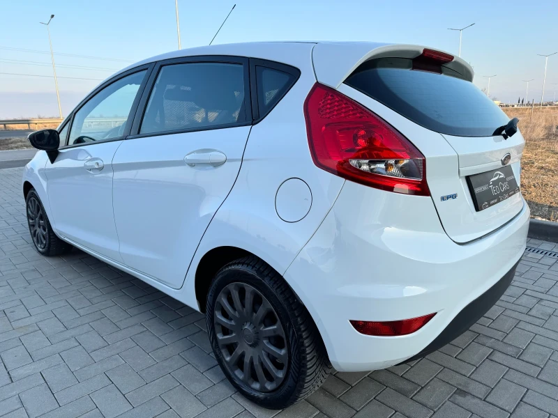 Ford Fiesta 1.4i 92к.с LPG BRC / CAMERA / LED / TEMPOMAT, снимка 5 - Автомобили и джипове - 49028195