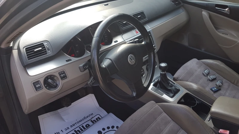 VW Passat 2.0TDI HAILAIN, снимка 13 - Автомобили и джипове - 49315616