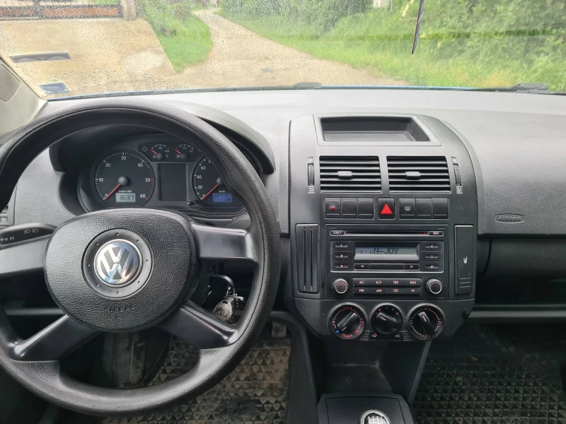 VW Polo 1.4tdi, снимка 8 - Автомобили и джипове - 52397707