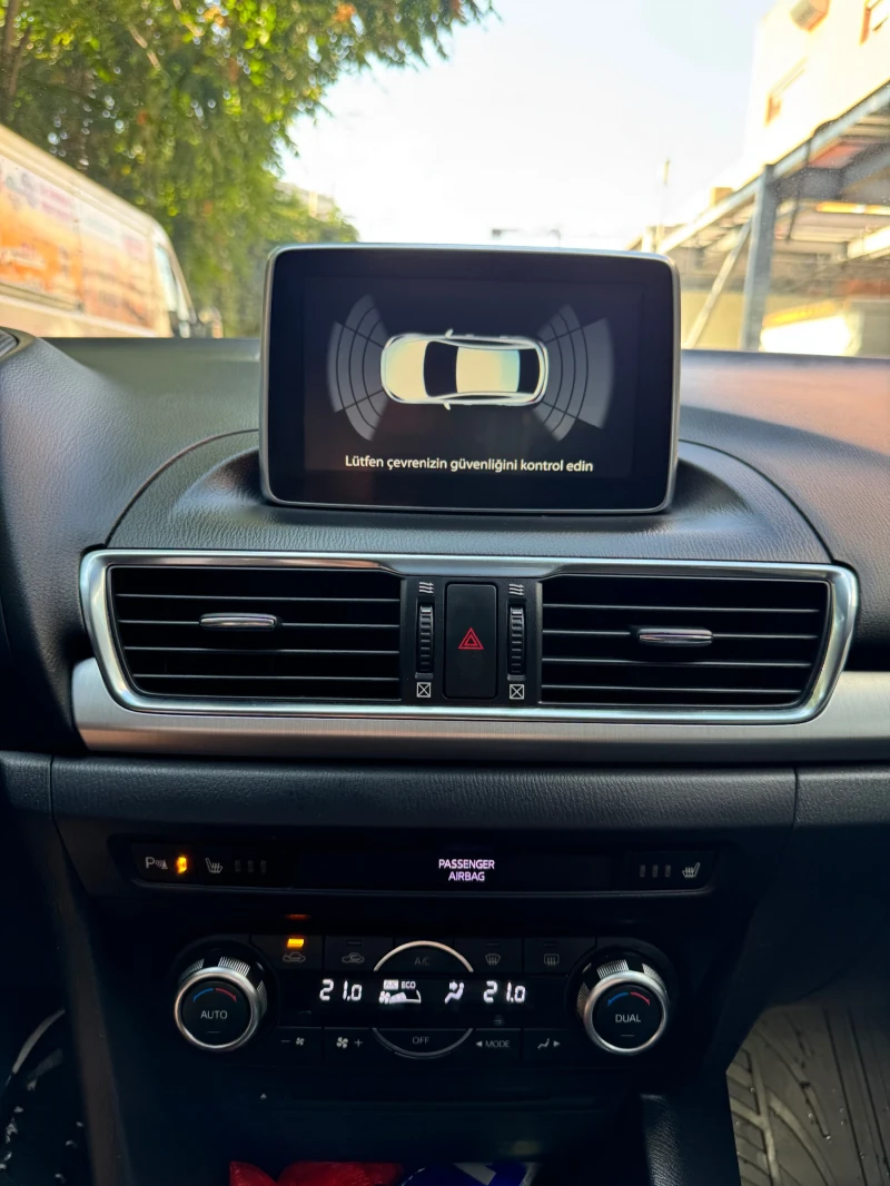 Mazda 3 Mazda3 2.2 diesel Germany! HEAD-UP!, снимка 15 - Автомобили и джипове - 51309056